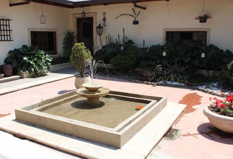 هتل Acanthus Boutique