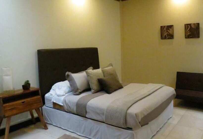 هتل Acanthus Boutique