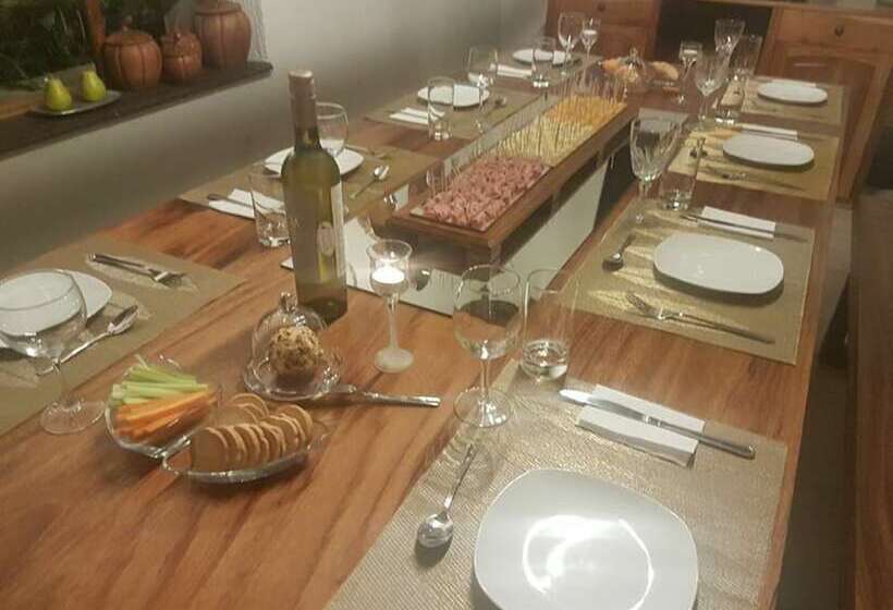 هتل Acanthus Boutique