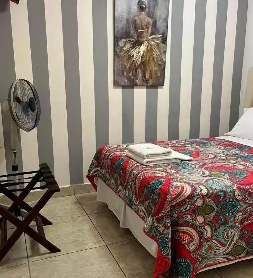 هتل Hostal Rio Piedra