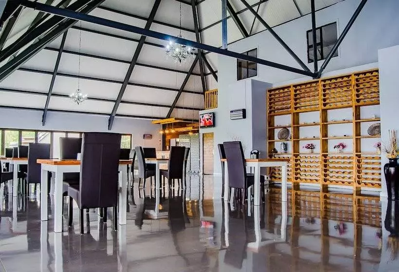 Hotelli Mount Shekinah Country