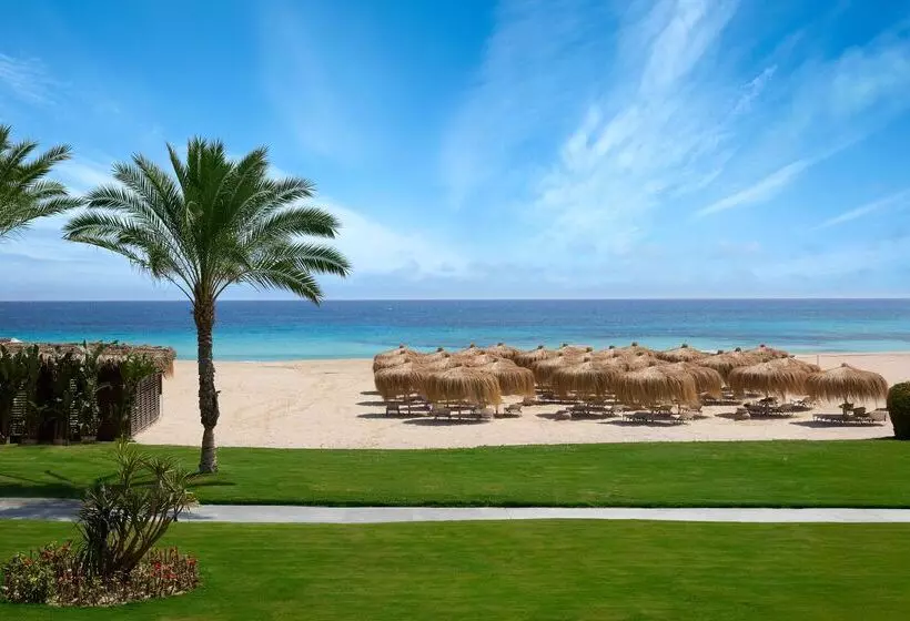 ホテル Jaz Almaza Blu, Almaza Bay