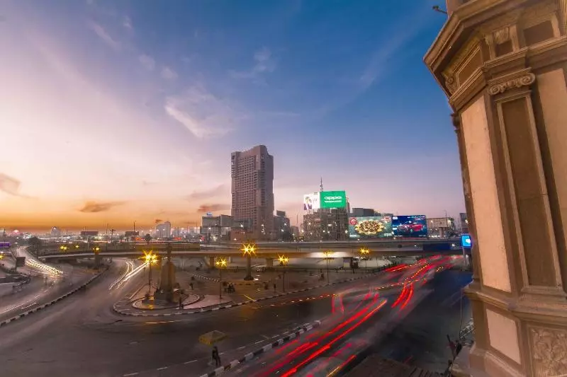تختخواب و صبحانه Tahrir Plaza Suites   Museum View