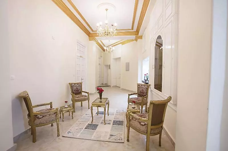 تختخواب و صبحانه Tahrir Plaza Suites   Museum View