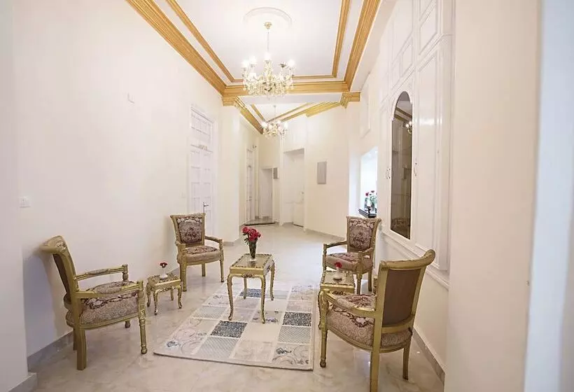 تختخواب و صبحانه Tahrir Plaza Suites   Museum View