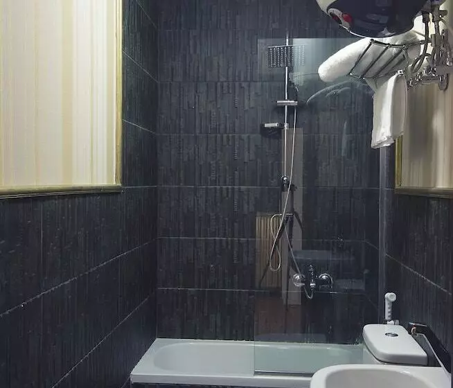 تختخواب و صبحانه Tahrir Plaza Suites   Museum View