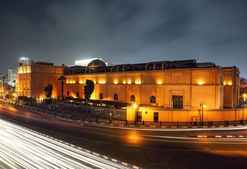 تختخواب و صبحانه Tahrir Plaza Suites   Museum View