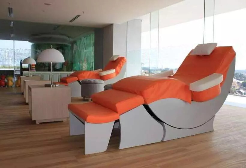 Harris Hotel & Conventions Solo