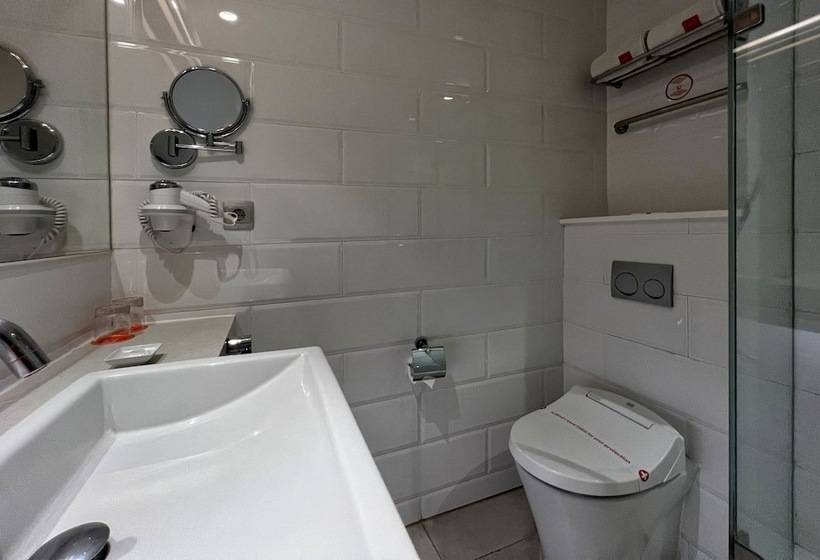 Harris Hotel & Conventions Solo