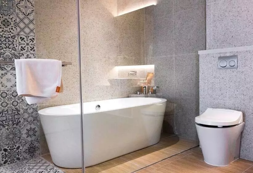 Harris Hotel & Conventions Solo