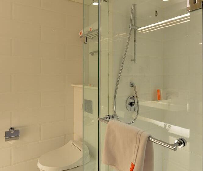 Harris Hotel & Conventions Solo