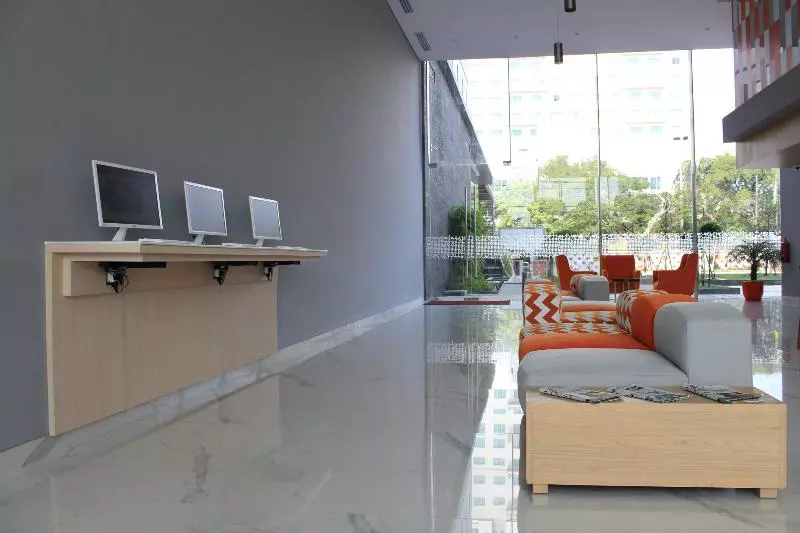 Harris Hotel & Conventions Solo