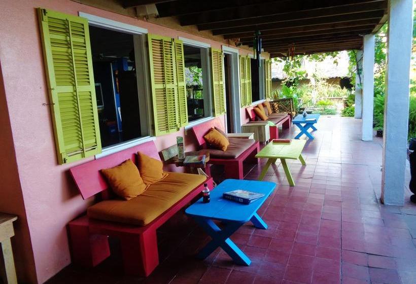 هتل La Casa Rosada