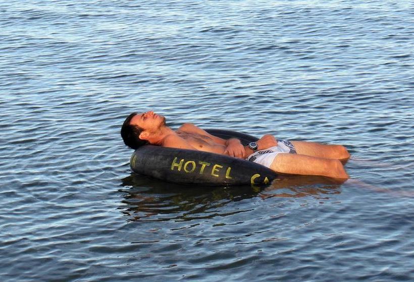 هتل La Casa Rosada