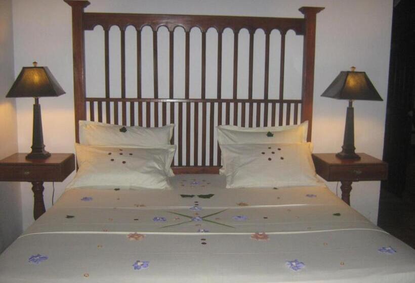 Отель Villa Kusum