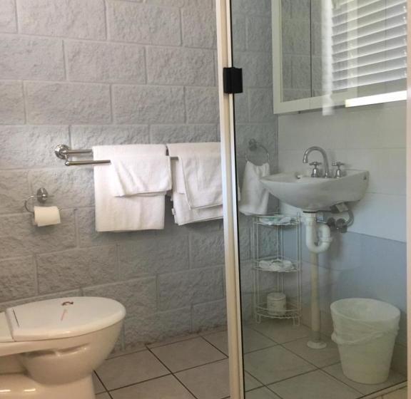 Westside Tavern And Motel