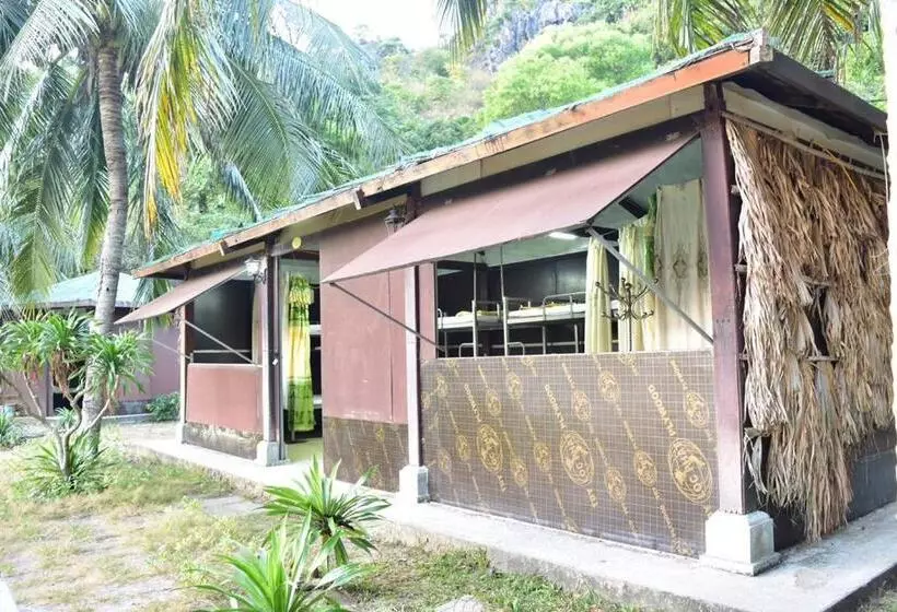 هاستل Catba Beach House