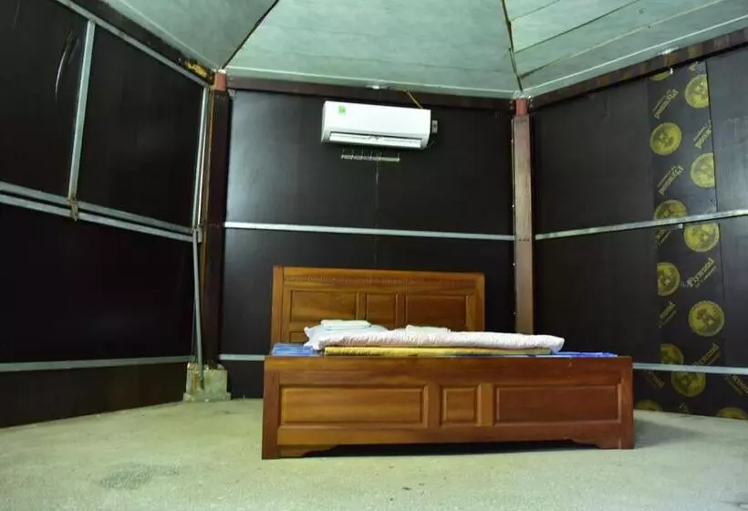هاستل Catba Beach House