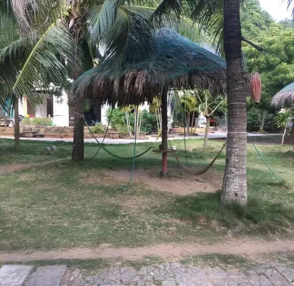 هاستل Catba Beach House