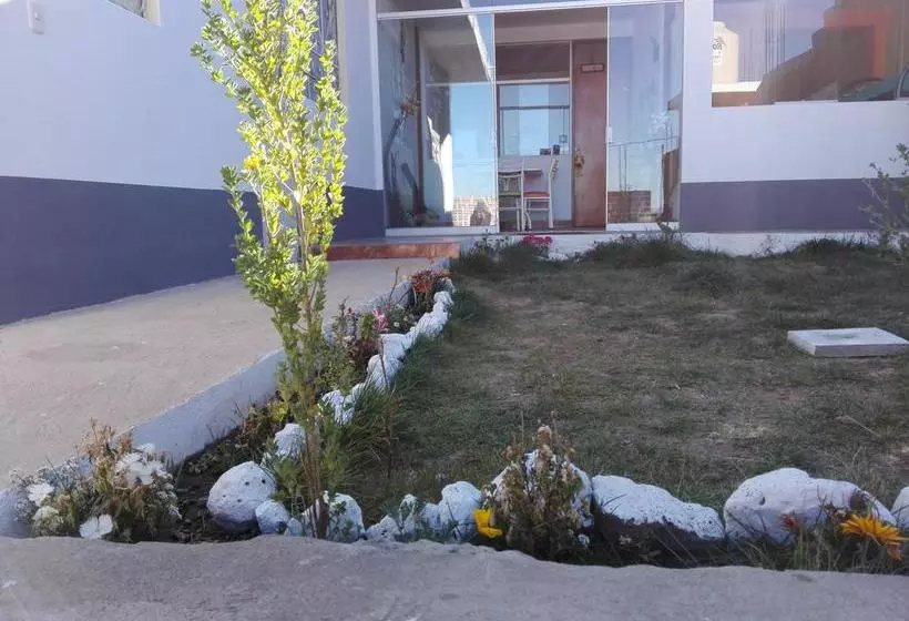 Aymarak Hostel & Camping