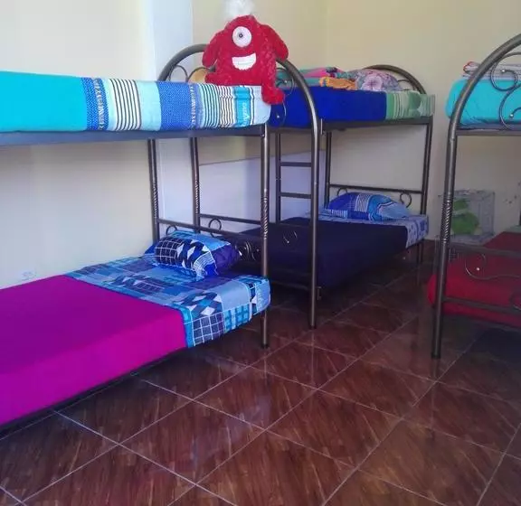 Aymarak Hostel & Camping