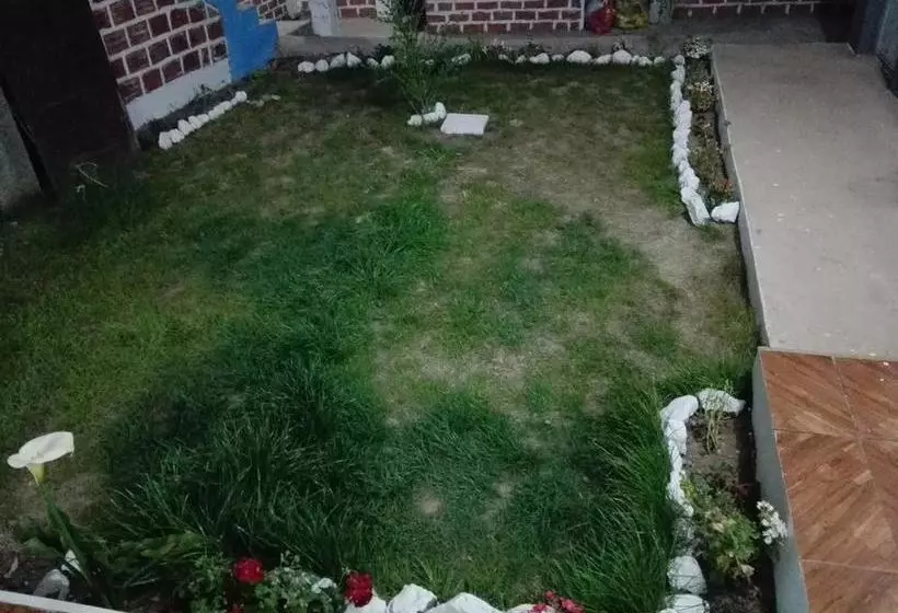 Aymarak Hostel & Camping