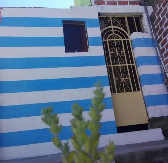Aymarak Hostel & Camping