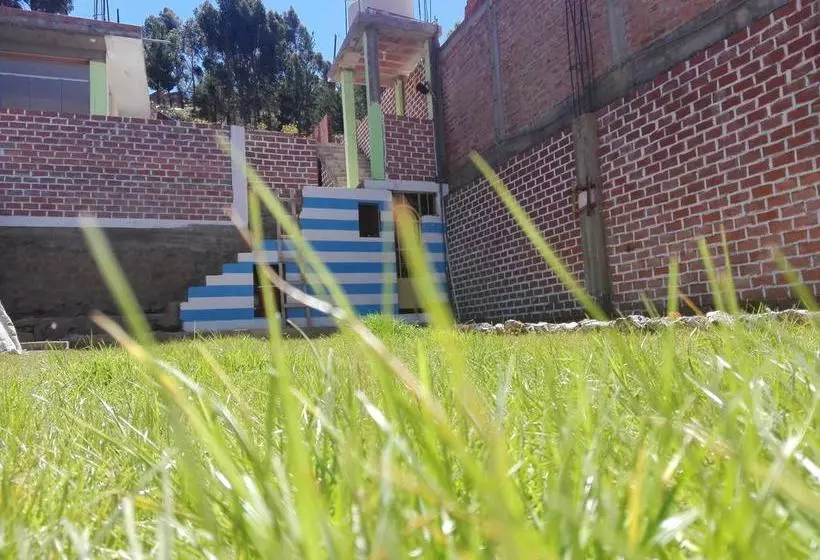 Aymarak Hostel & Camping