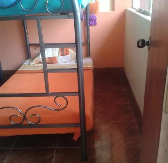 Aymarak Hostel & Camping