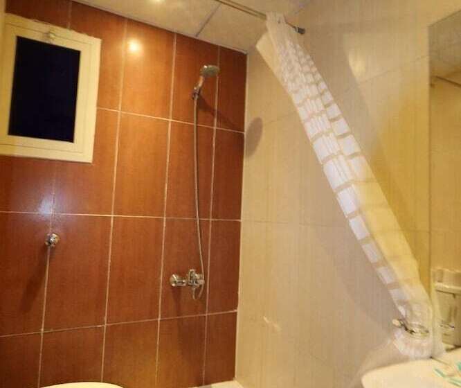 Hotel Aayan Al Barakah