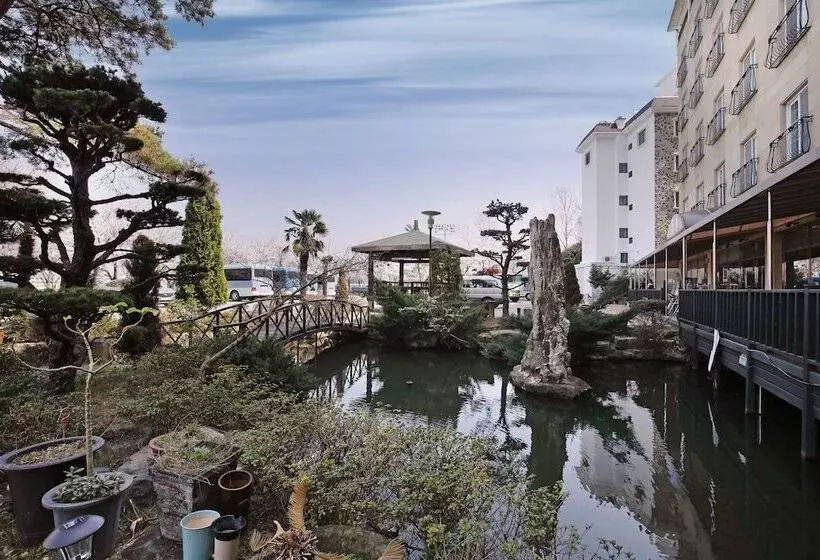 هتل Geoje Oasis