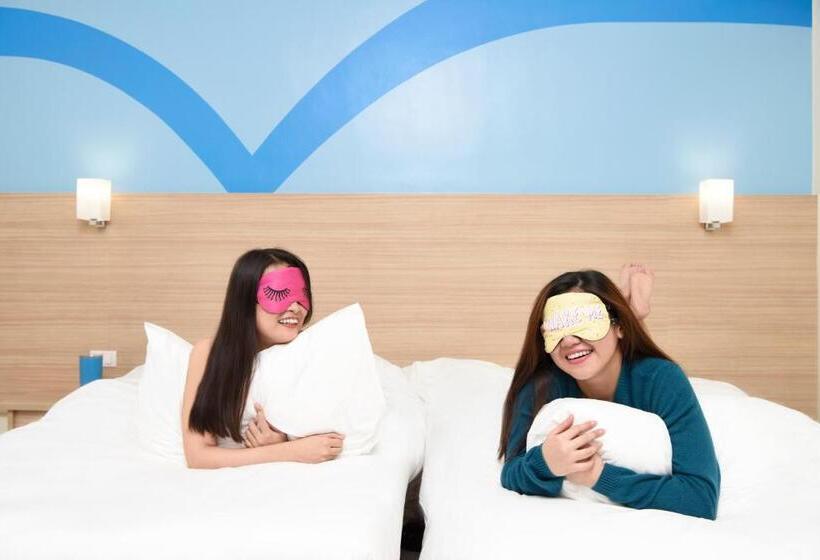 Hop Inn Hotel Aseana City Manila