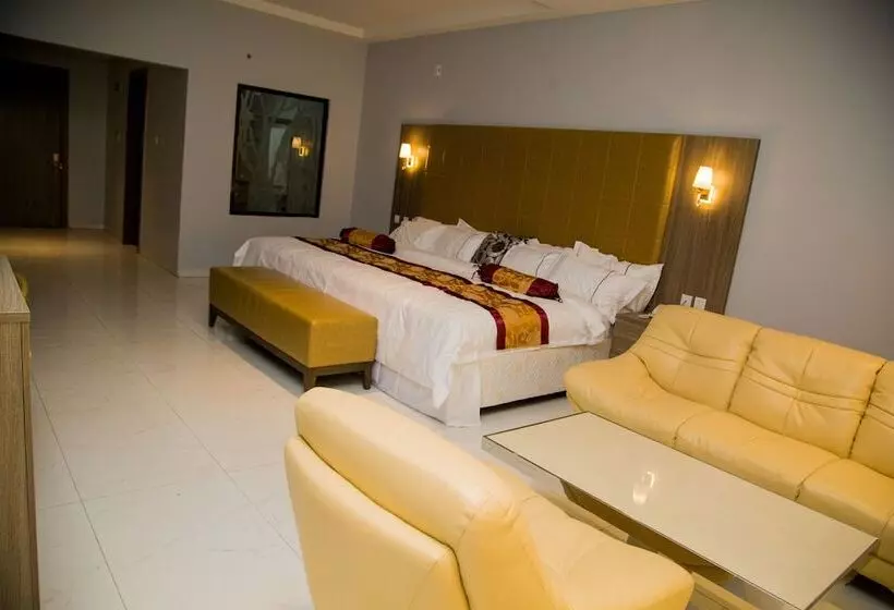 هتل Maxbe Continental