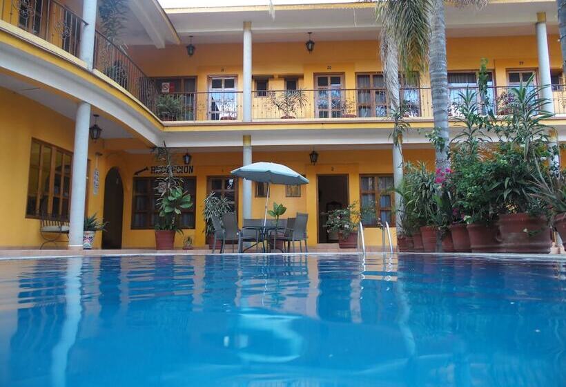 فندق Plaza Del Sol