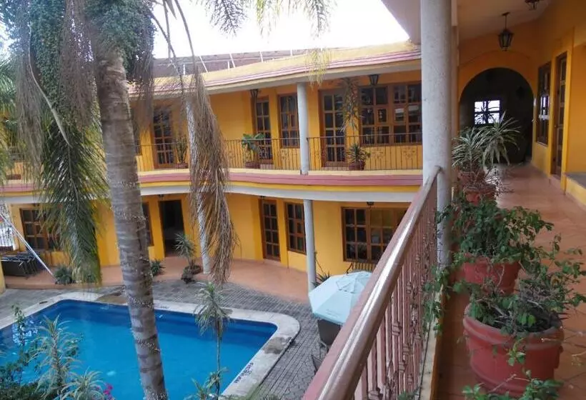 Hotelli Plaza Del Sol