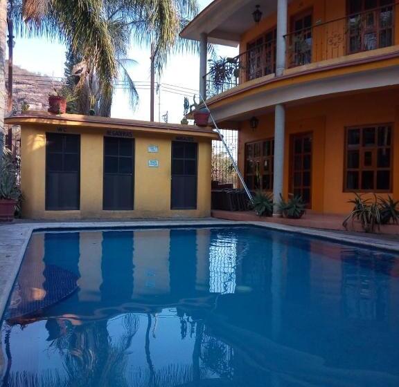 فندق Plaza Del Sol