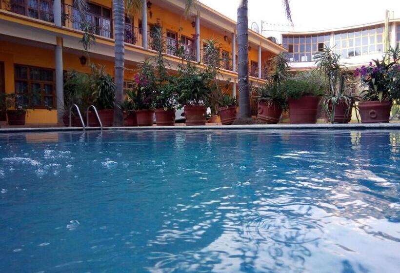 فندق Plaza Del Sol