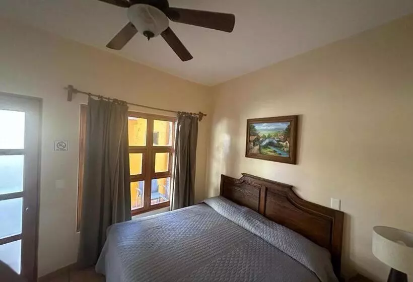 Hotelli Plaza Del Sol