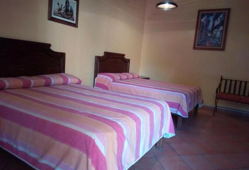 فندق Plaza Del Sol