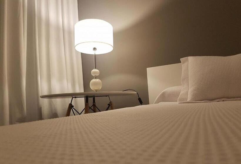 ホテル Reina Mora