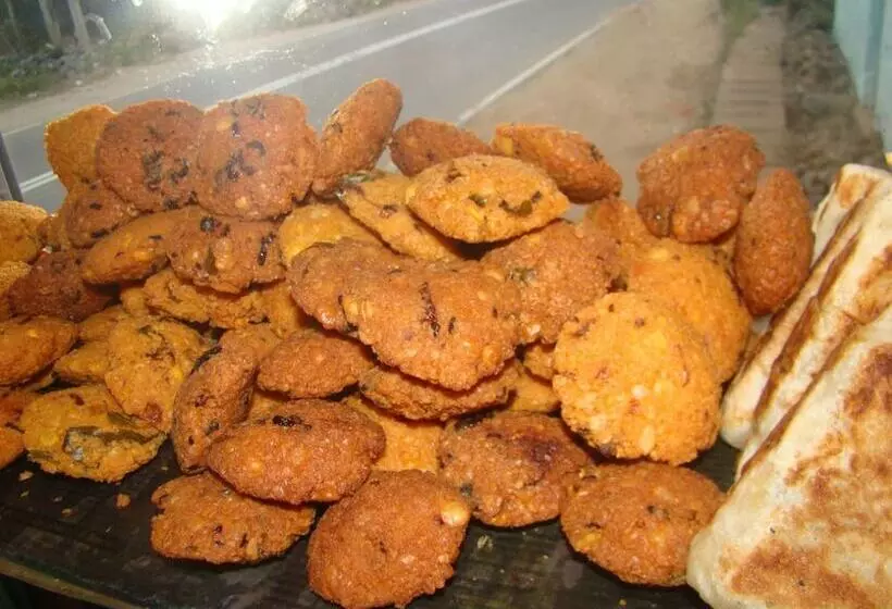 هتل Ella Sashen