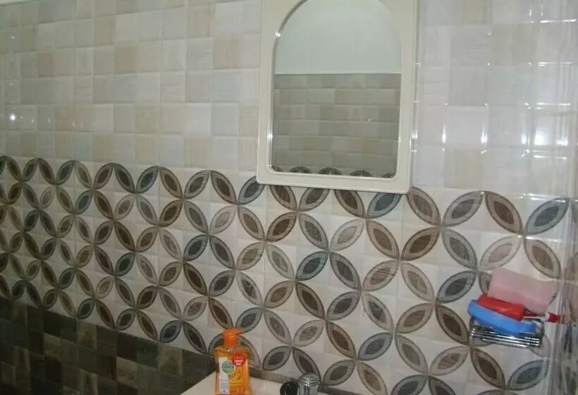 هتل Ella Sashen