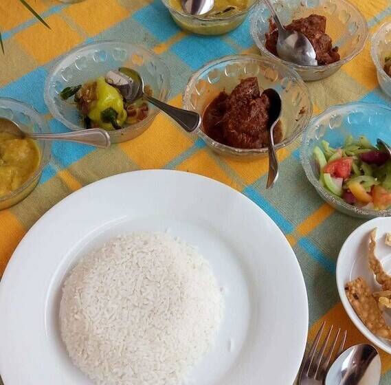 فندق The Saffron Airport Villa