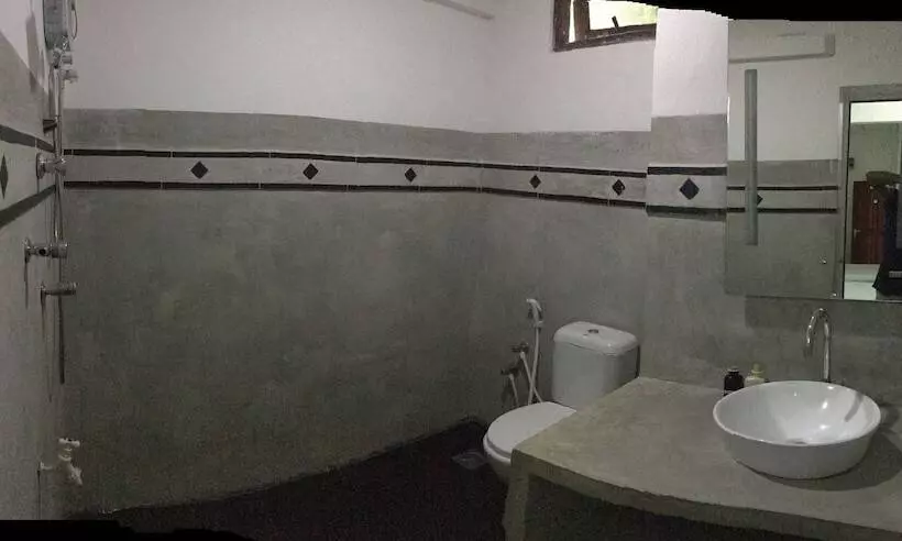 ホテル The Saffron Airport Villa