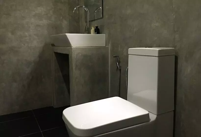 ホテル The Saffron Airport Villa
