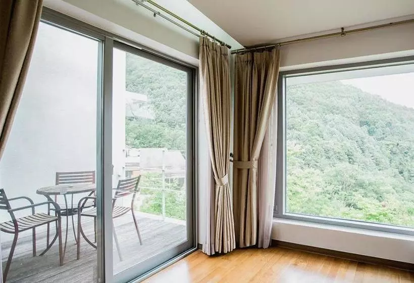 Lomakeskus Healience Village