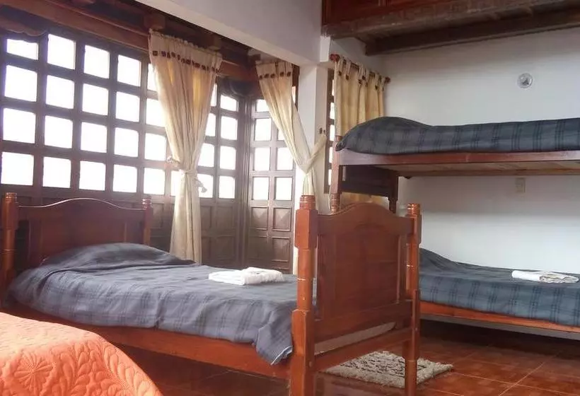 ユースホステル Chez Alicia Hostal
