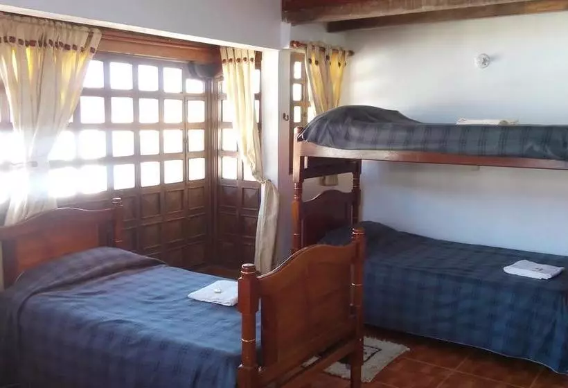 ユースホステル Chez Alicia Hostal