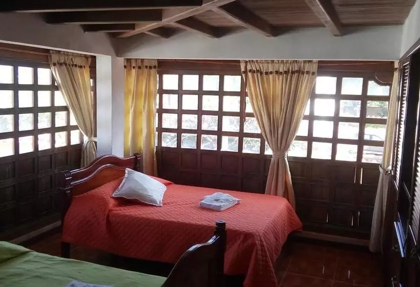 ユースホステル Chez Alicia Hostal