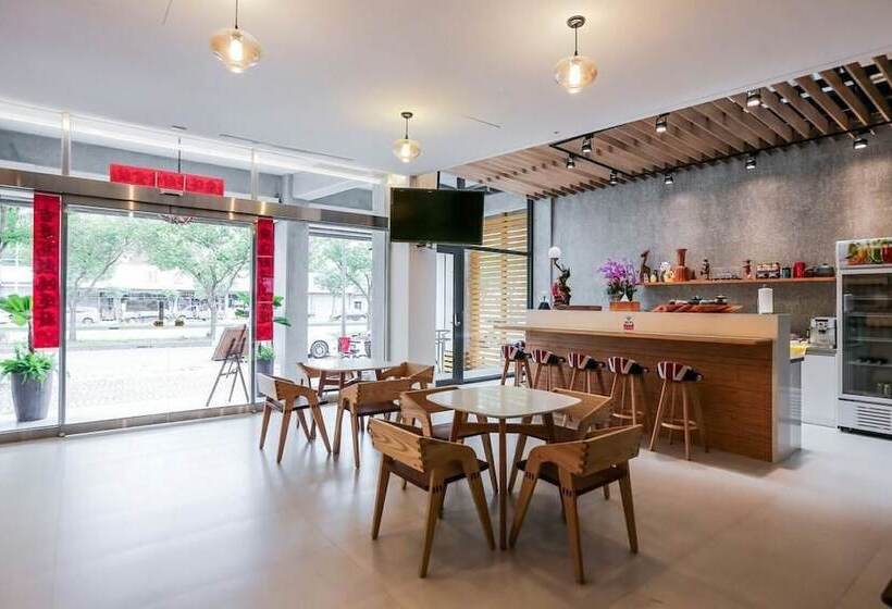 تختخواب و صبحانه Yuan Places